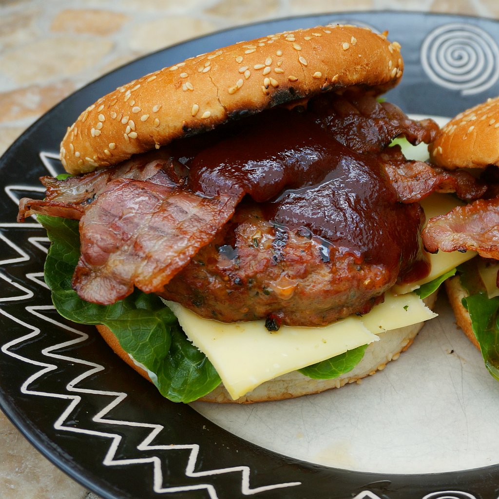 Barbecueman-666-burger